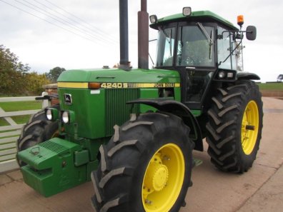 John Deere 4240S