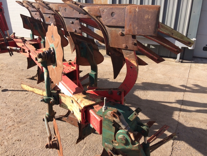 Vogel And Noot 4 furrow reversible plough
