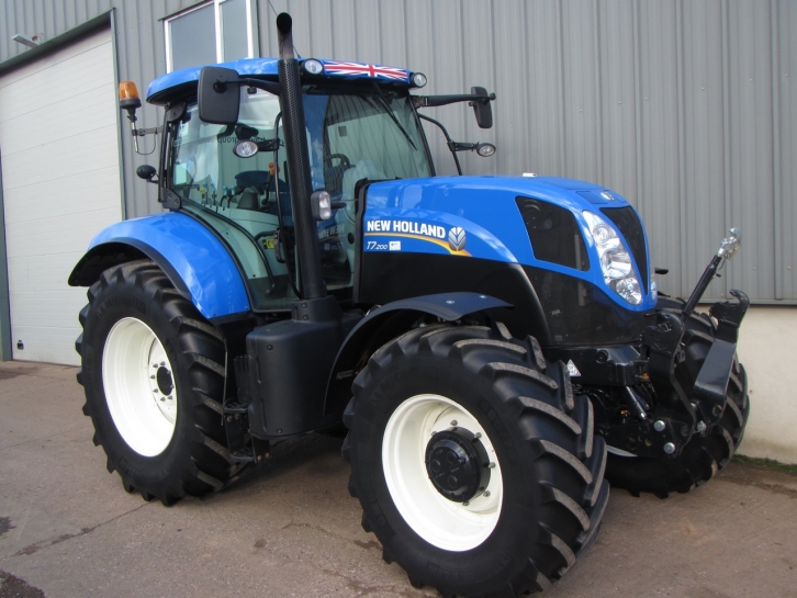 New Holland T7.200