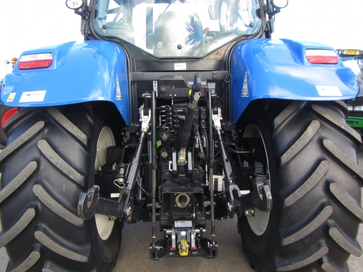 New Holland T7.200