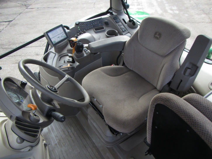 John Deere 6195R