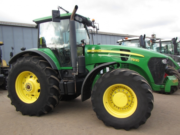 John Deere 7930