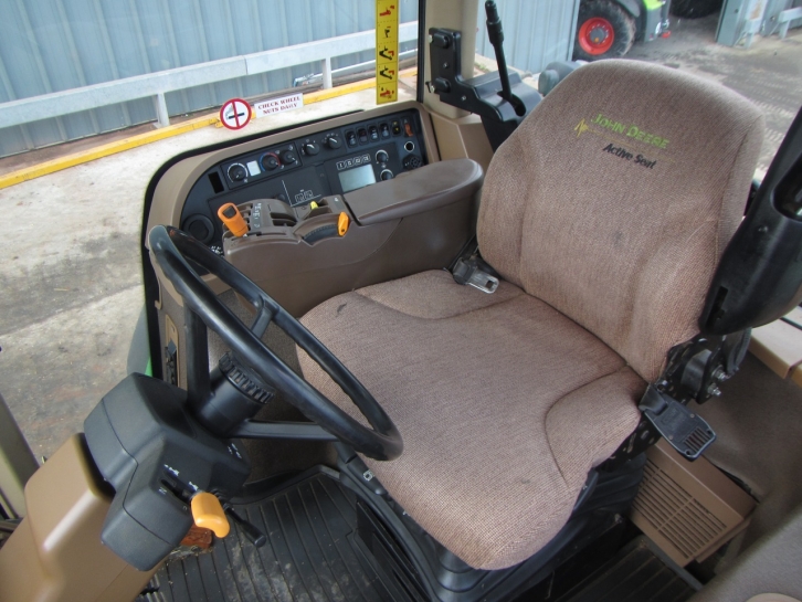 John Deere 7930