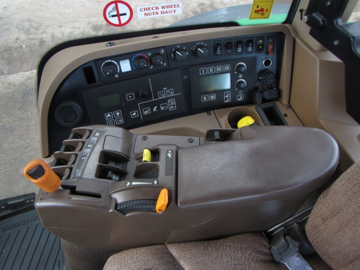 John Deere 7930