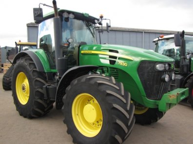 John Deere 7930