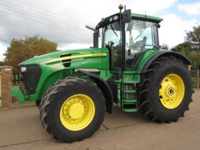 John Deere 7930