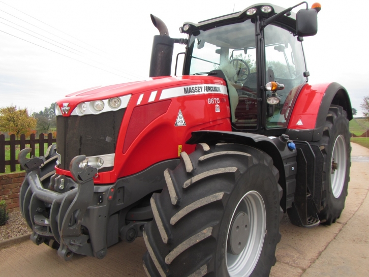 Massey Ferguson 8670