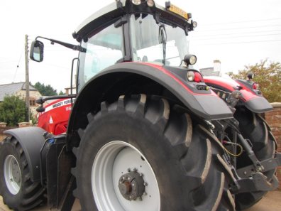 Massey Ferguson 8670