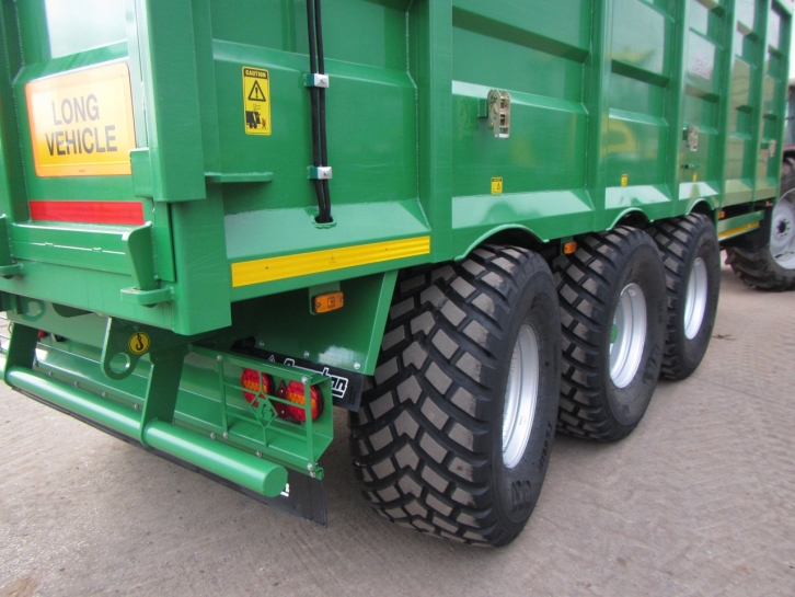 Broughan B24 24 Ton Tri-Axle trailer