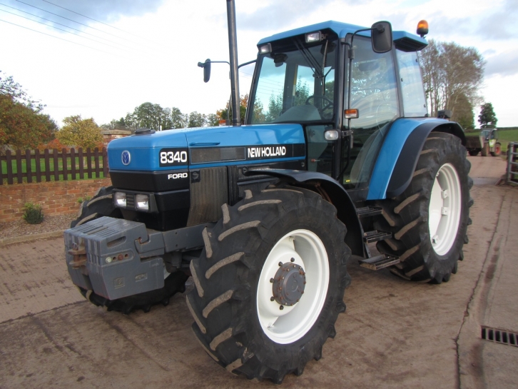 New Holland 8340