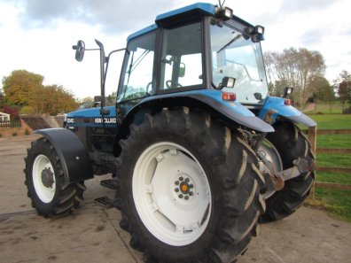 New Holland 8340