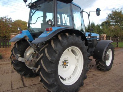 New Holland 8340