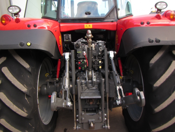 Massey Ferguson 7499