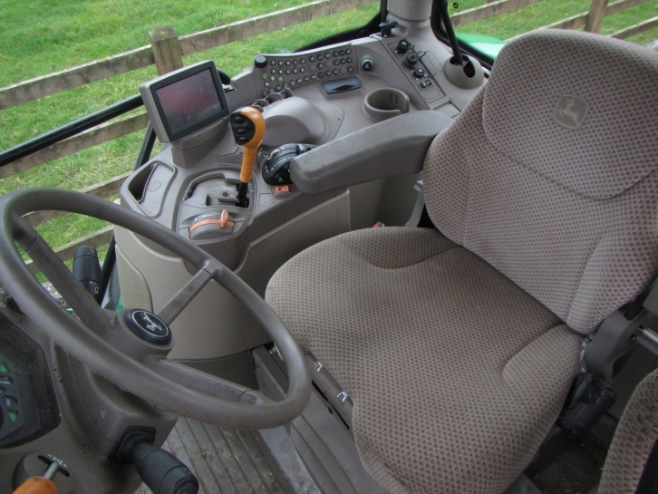 John Deere 6190R