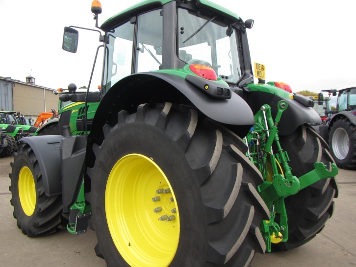 John Deere 6170M