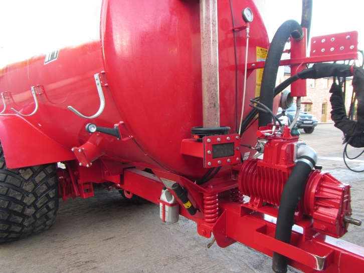 Redrock 3500 Gallon tanker