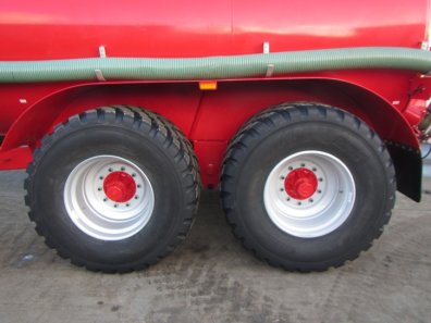 Redrock 3500 Gallon tanker