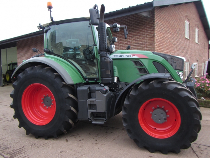 Fendt 724 Profi-Plus