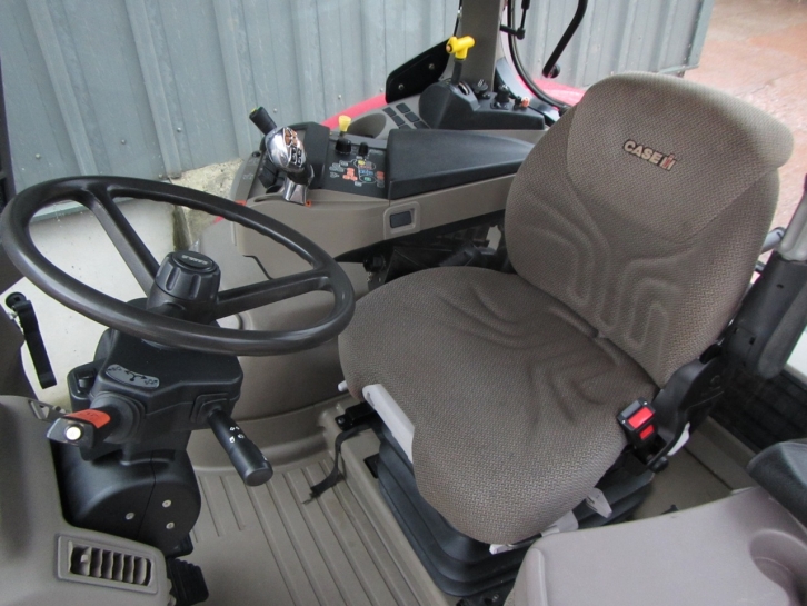 Case Puma 140