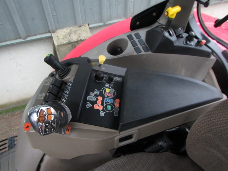 Case Puma 140