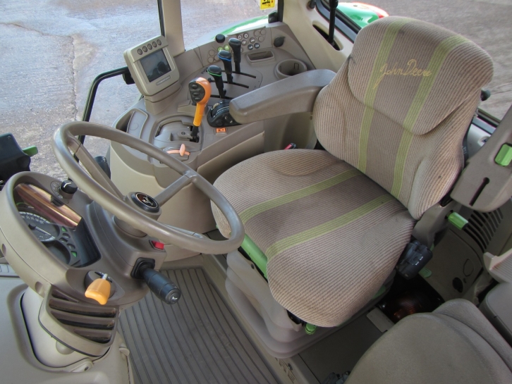 John Deere 6930
