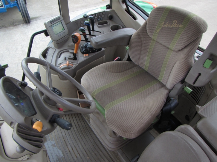 John Deere 6930