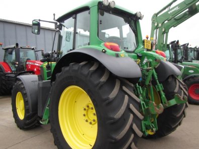 John Deere 6930