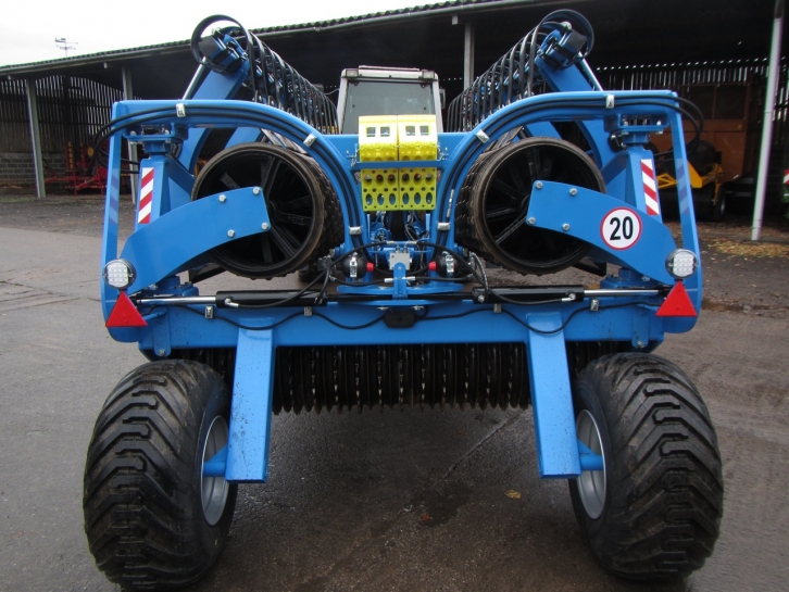 Zagroda 8.3 Metre rollers