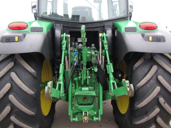 John Deere 6125R
