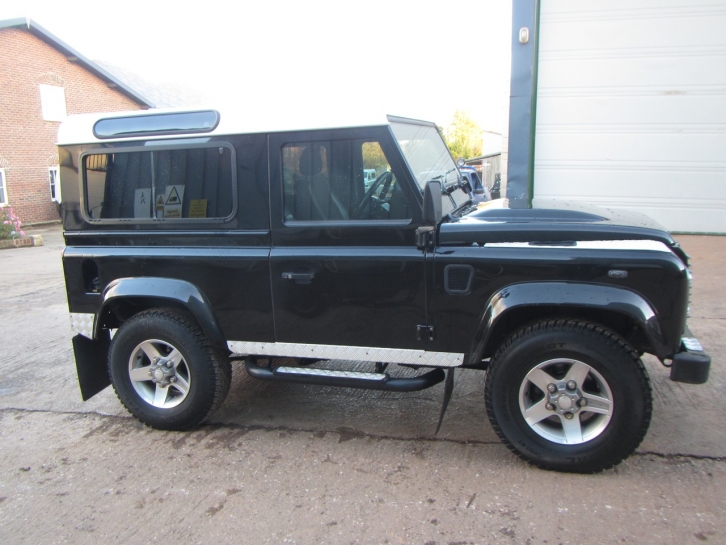 Land Rover 90 XS Station Wagon 2.2 TDCi