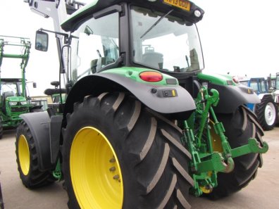 John Deere 6125R