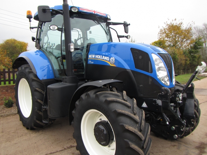 New Holland T7.210