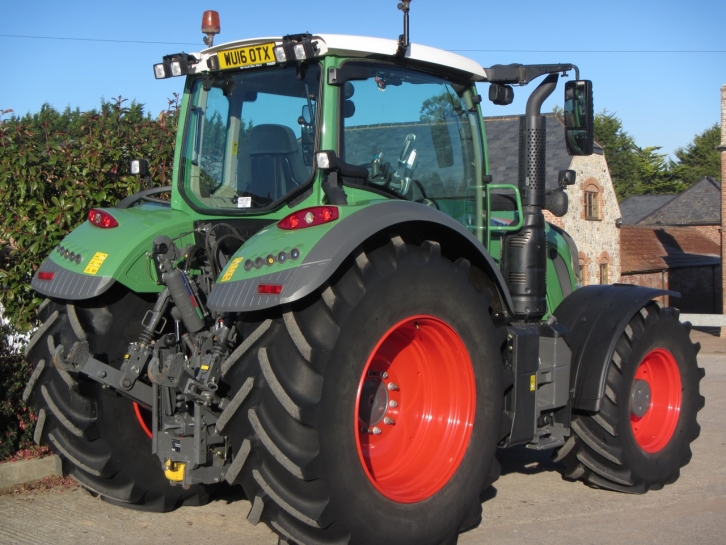 Fendt 724 Profi-Plus