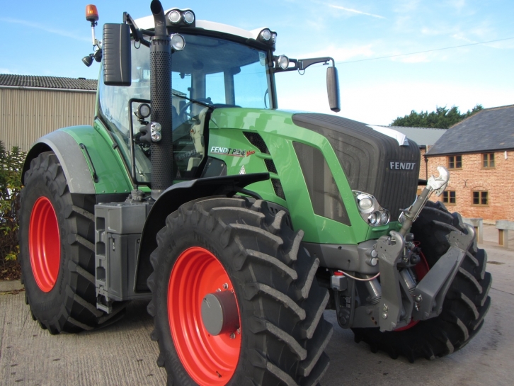 Fendt 824 Profi-Plus