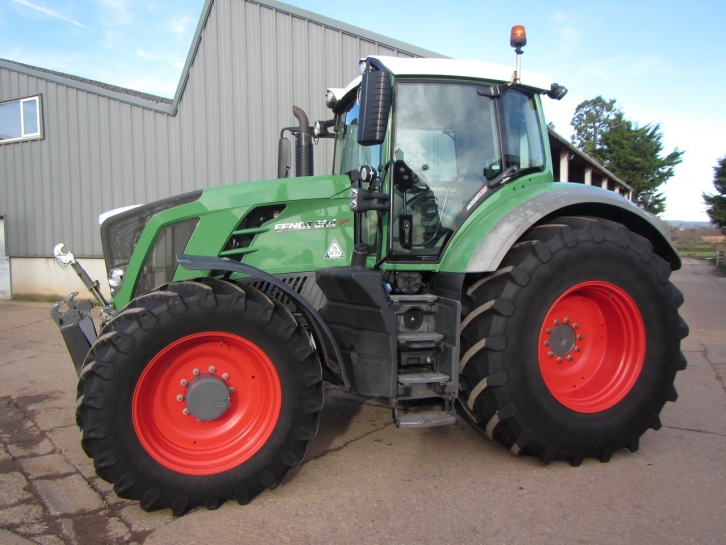 Fendt 824 Profi-Plus