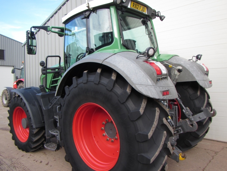 Fendt 824 Profi-Plus
