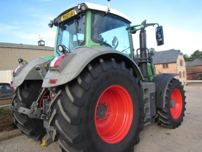 Fendt 824 Profi-Plus
