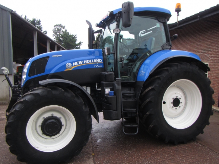 New Holland T7.200