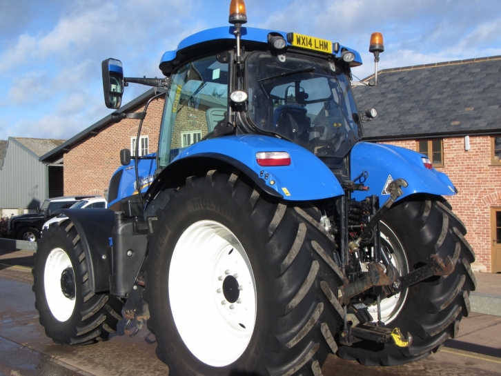 New Holland T7.200