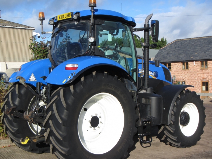 New Holland T7.200