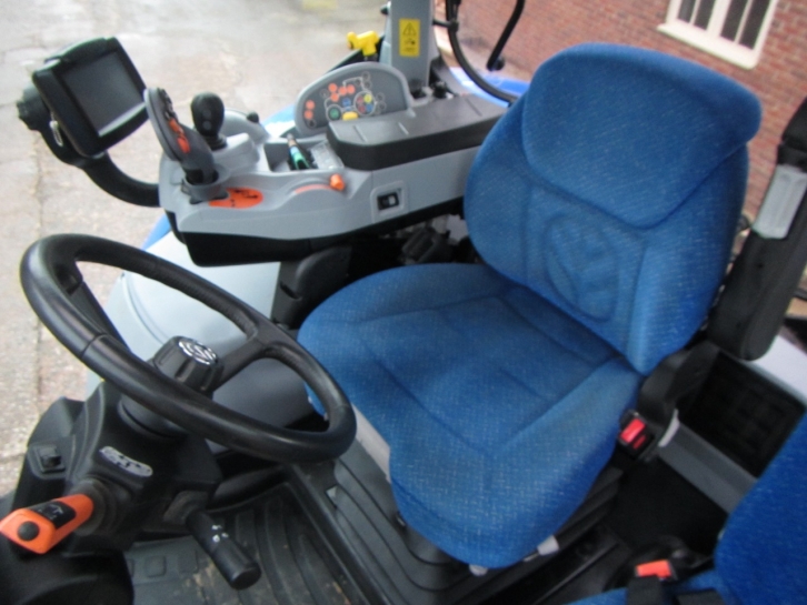New Holland T7.200