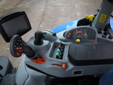 New Holland T7.200