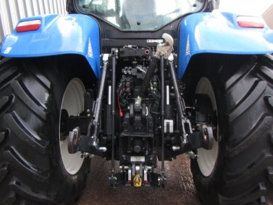 New Holland T7.235