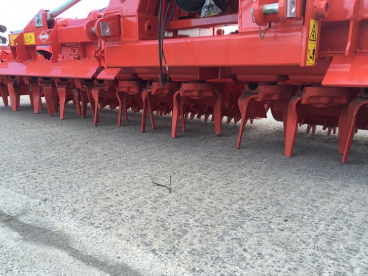 Kuhn HR6004 6 Metre power harrow