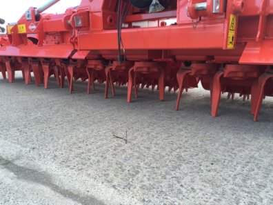 Kuhn HR6004 6 Metre power harrow