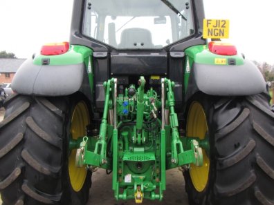 John Deere 6630