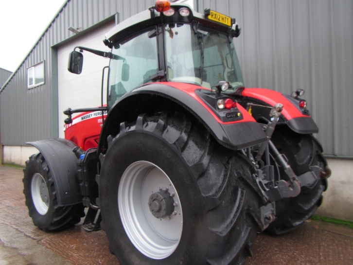 Massey Ferguson 8670