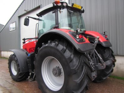 Massey Ferguson 8670