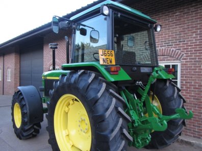 John Deere 3050