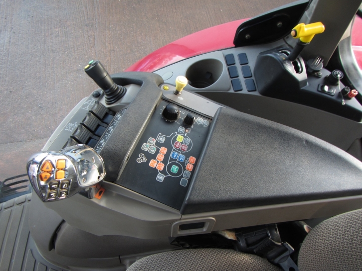 Case Puma 140